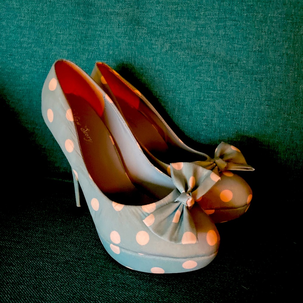 Women’s polka dot high heel